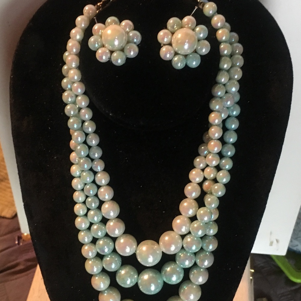 Vintage costume jewelry set